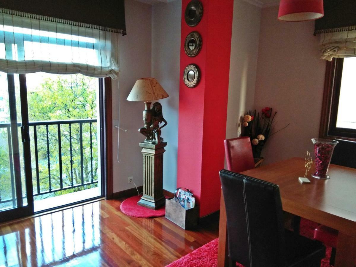 Apartamento Plaza Perillana Ponteareas Ngoại thất bức ảnh